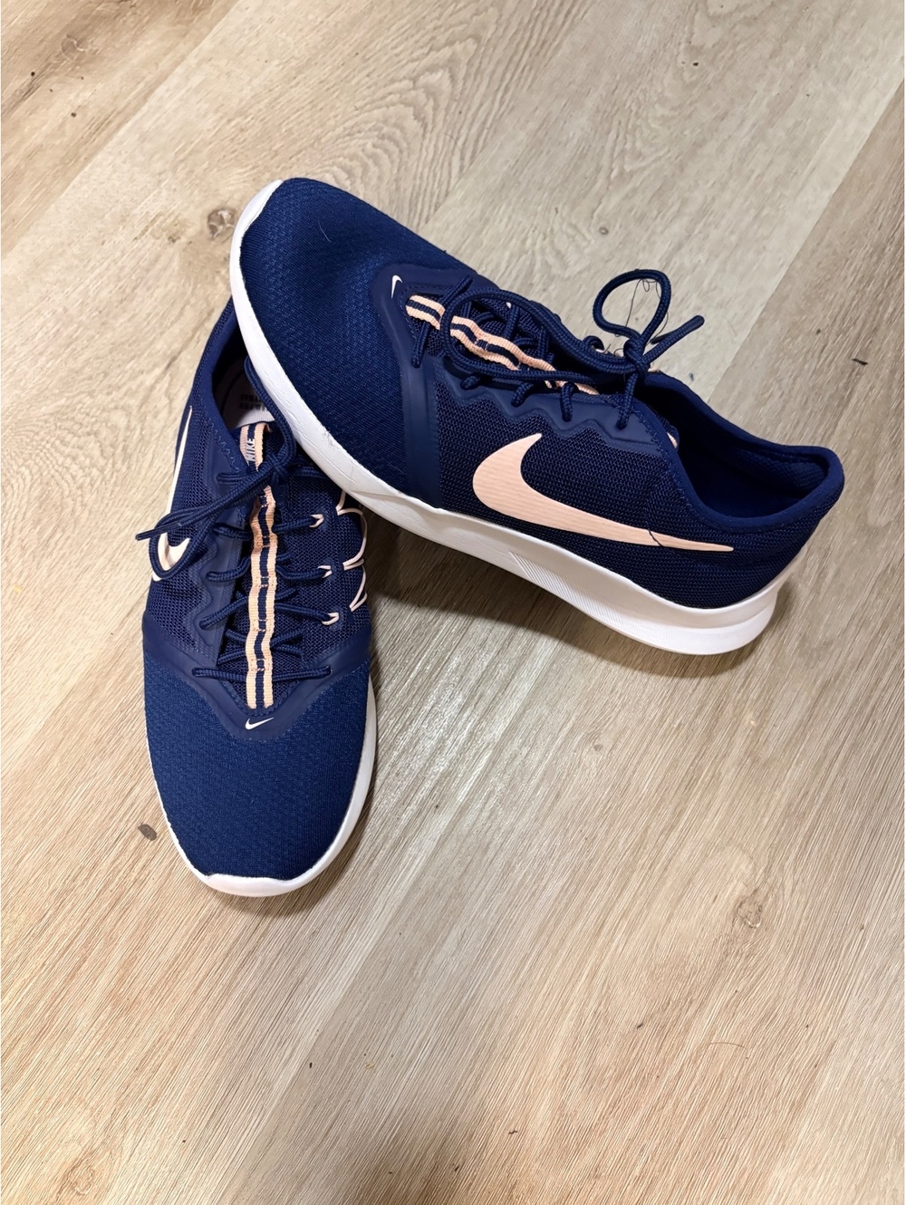 Nike Free Run 5.0 Navy & Pink Running Shoes Women’s Size 8.5 Lace Up Sneakers